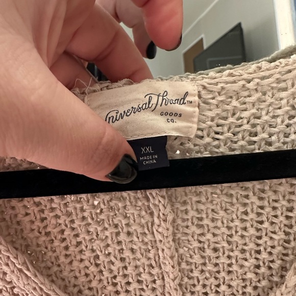Universal thread sweater - Picture 2 of 2